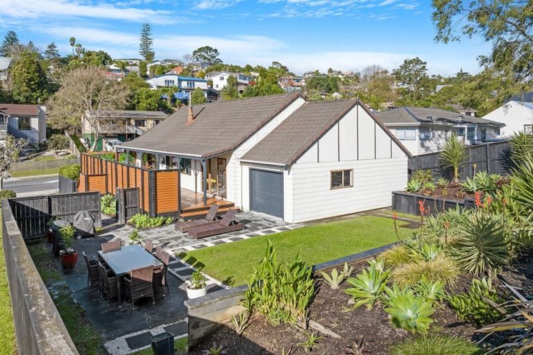 Photo of property in 82 Oaktree Avenue, Browns Bay, Auckland, 0630