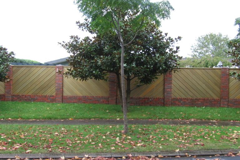 Photo of property in 12 Elimar Drive, Sunnyhills, Auckland, 2010