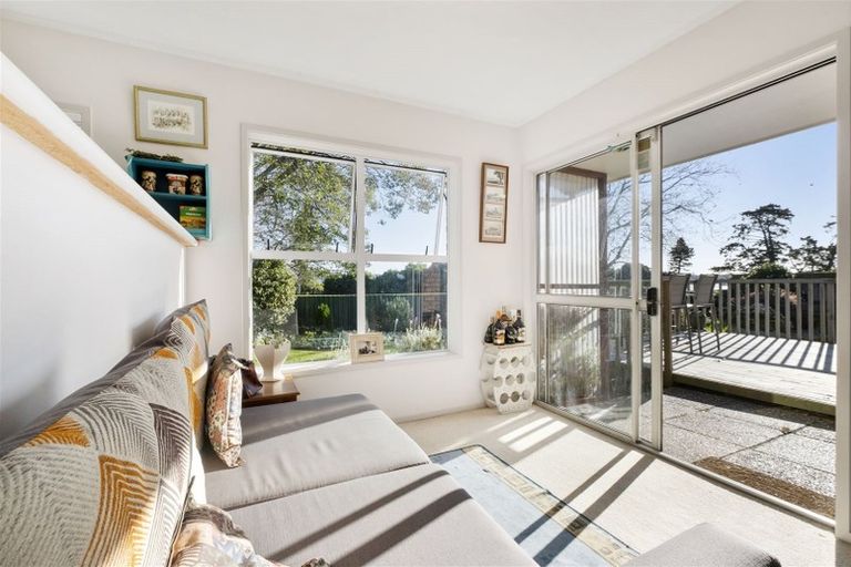 Photo of property in 124 Tiraumea Drive, Pakuranga, Auckland, 2010