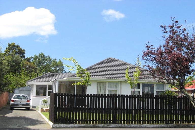 Photo of property in 32 Cranbrook Avenue, Burnside, Christchurch, 8053