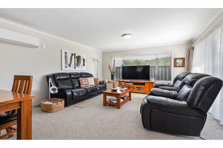 Photo of property in 62/64 Kawaha Point Road, Kawaha Point, Rotorua, 3010