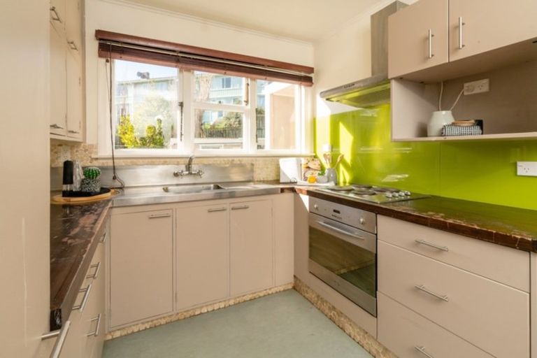 Photo of property in 22 Anthony Street, Tawa, Wellington, 5028