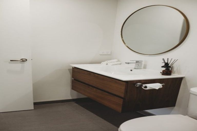 Photo of property in 6 Bright Way, Lower Vogeltown, New Plymouth, 4310