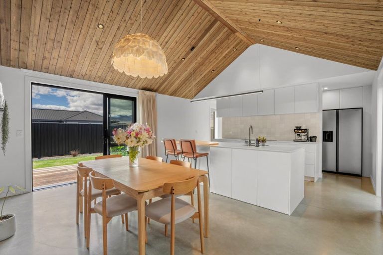 Photo of property in 17 Dunn Street, Lake Hawea, 9382