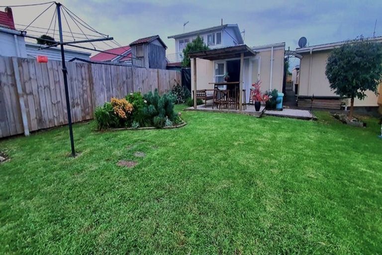 Photo of property in 94 Wallace Road, Papatoetoe, Auckland, 2025