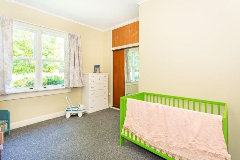 Photo of property in 16 Saint James Street, Southbridge, 7602