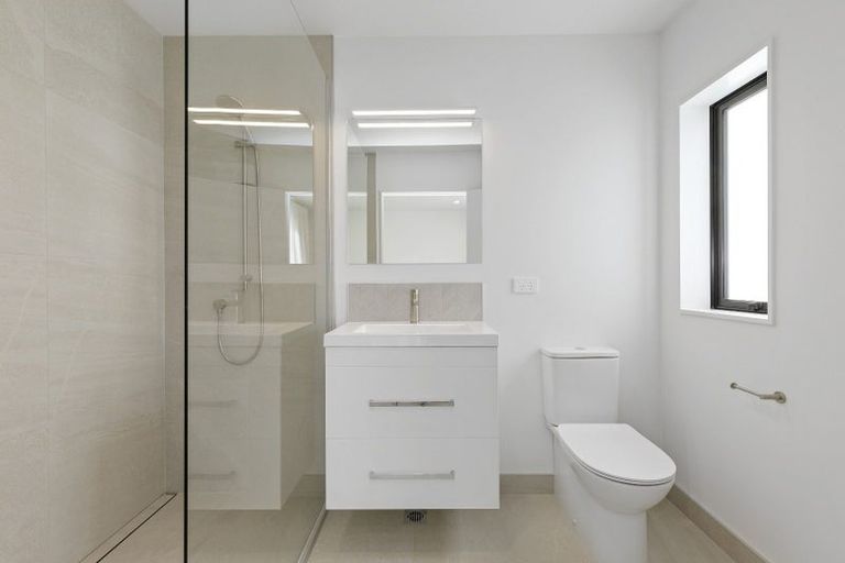 Photo of property in 32 Turtleback Avenue, Whitby, 5024