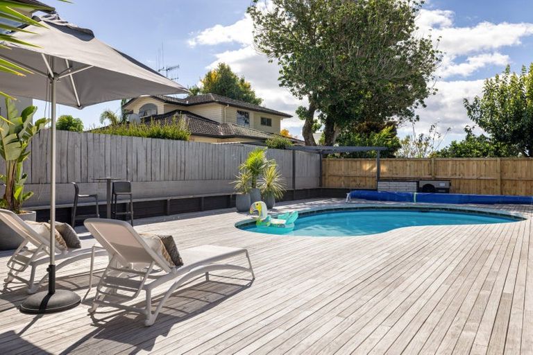 Photo of property in 15 Endeavour Avenue, Welcome Bay, Tauranga, 3112