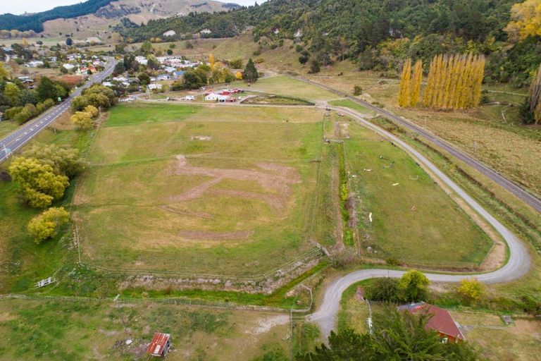 Photo of property in 1 Kereru Street, Mangaweka, 4797