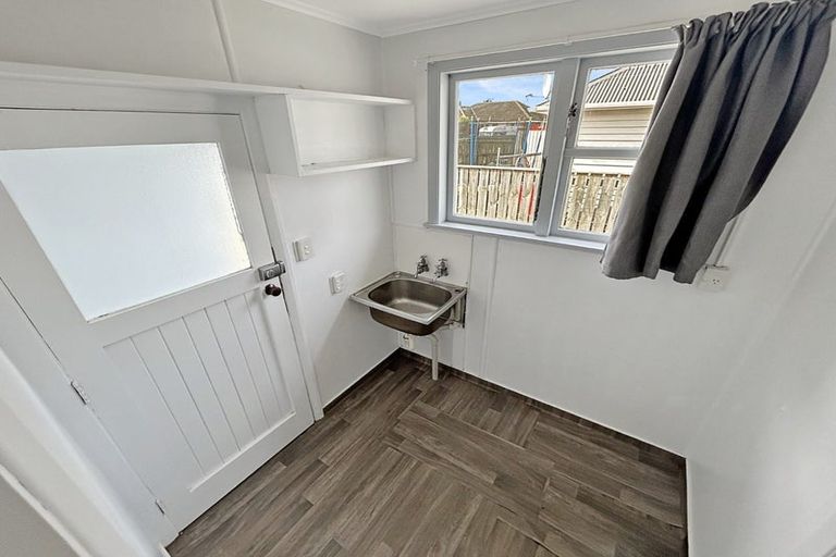 Photo of property in 16 Kauri Street, Gonville, Whanganui, 4501