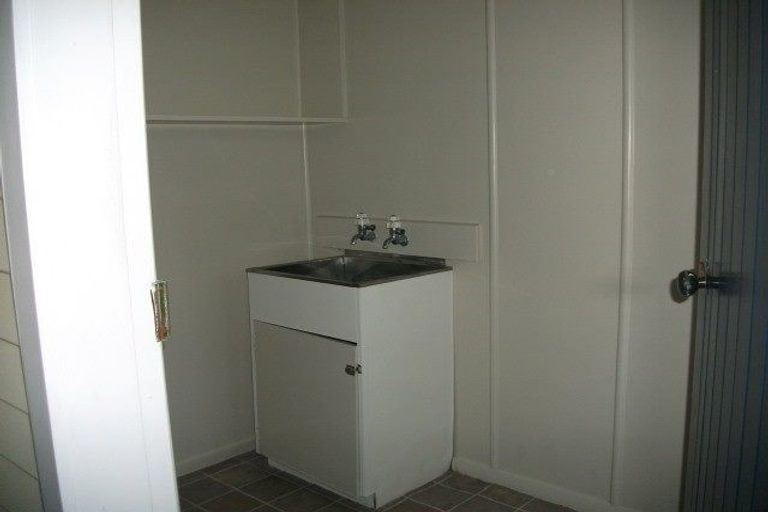 Photo of property in 6 Bartlett Grove, Tawa, Wellington, 5028