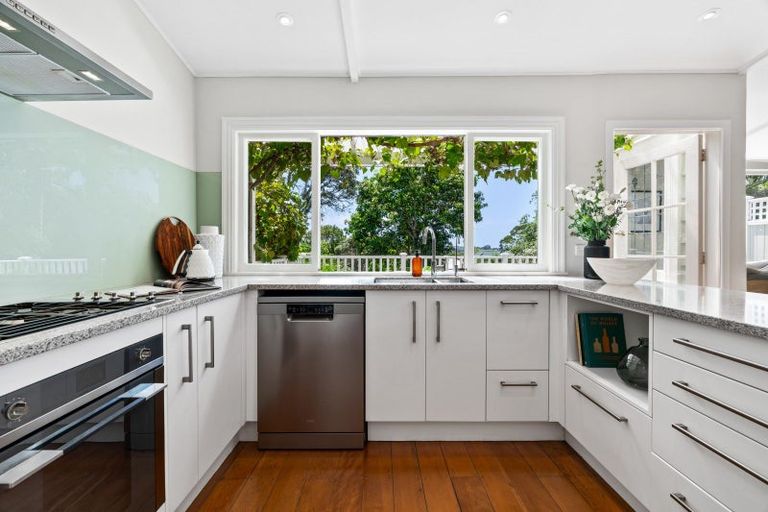 Photo of property in 108 Calliope Road, Stanley Point, Auckland, 0624
