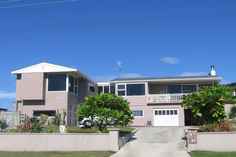 Photo of property in 79 Beach Road, Waihi Beach, 3611