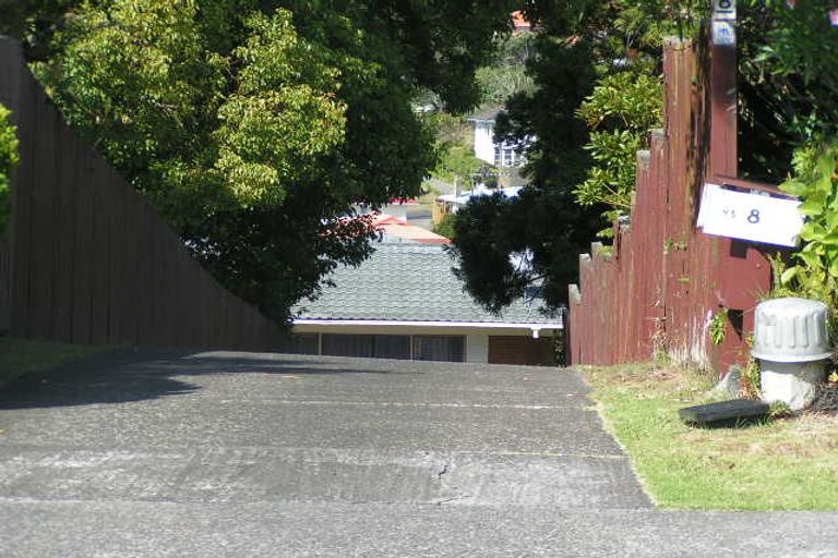 Photo of property in 1/8 Knightsbridge Drive, Forrest Hill, Auckland, 0620