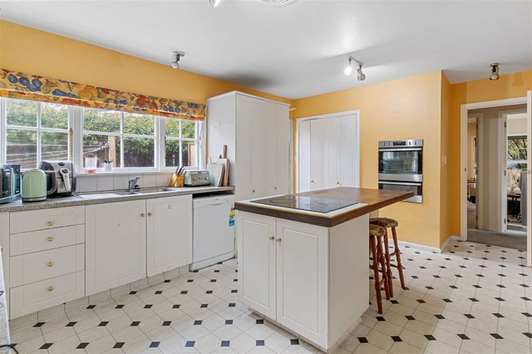 Photo of property in 60 Parkstone Avenue, Ilam, Christchurch, 8041