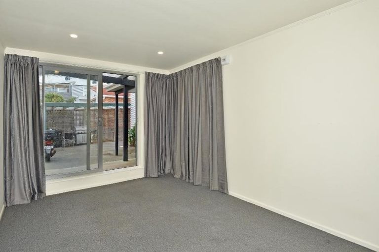 Photo of property in 76 Rintoul Street, Newtown, Wellington, 6021