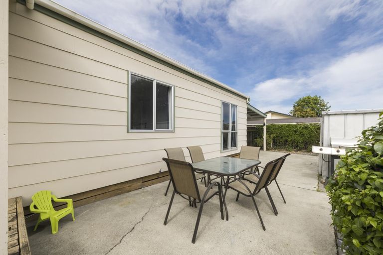 Photo of property in 38 Newton Place, Westbrook, Palmerston North, 4412
