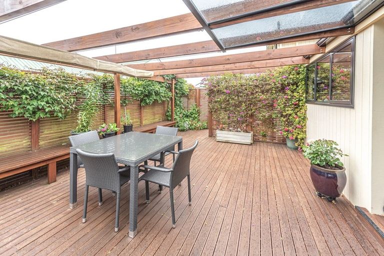 Photo of property in 30 Karamu Street, Tawhero, Whanganui, 4501