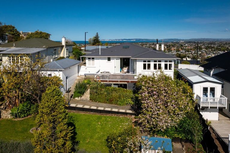 Photo of property in 42 Simla Terrace, Hospital Hill, Napier, 4110