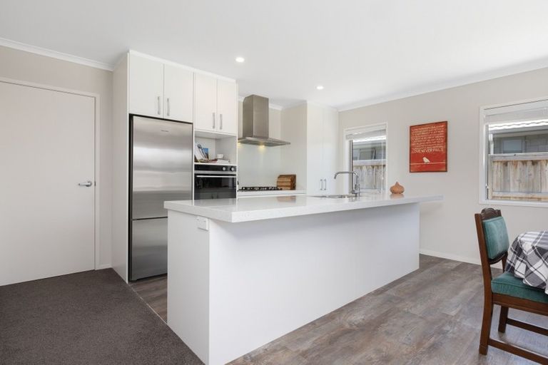 Photo of property in 41 Kahuparere Crescent, Pyes Pa, Tauranga, 3112