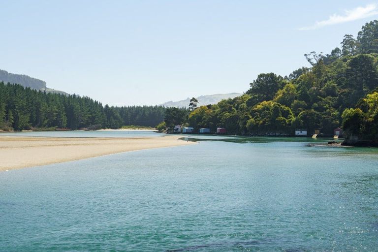 Photo of property in 50 Bay Road, Purakaunui, Port Chalmers, 9081