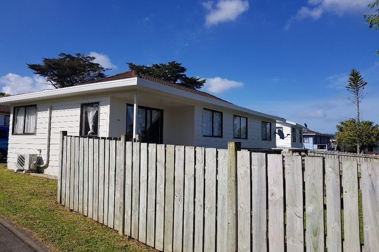 Photo of property in 1/85 Luanda Drive, Ranui, Auckland, 0612