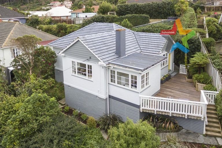 Photo of property in 3 Wavell Street, Karori, Wellington, 6012