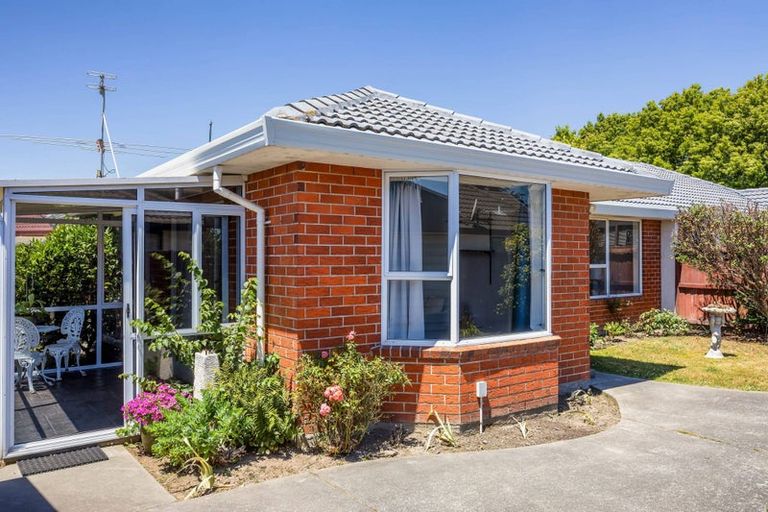 Photo of property in 2/98 Buchanans Road, Hei Hei, Christchurch, 8042