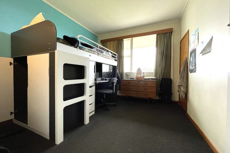 Photo of property in 12 Lewis Road, Pakuranga, Auckland, 2010