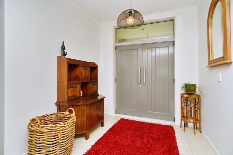 Photo of property in 9 Riverside Way, Amberley, 7410