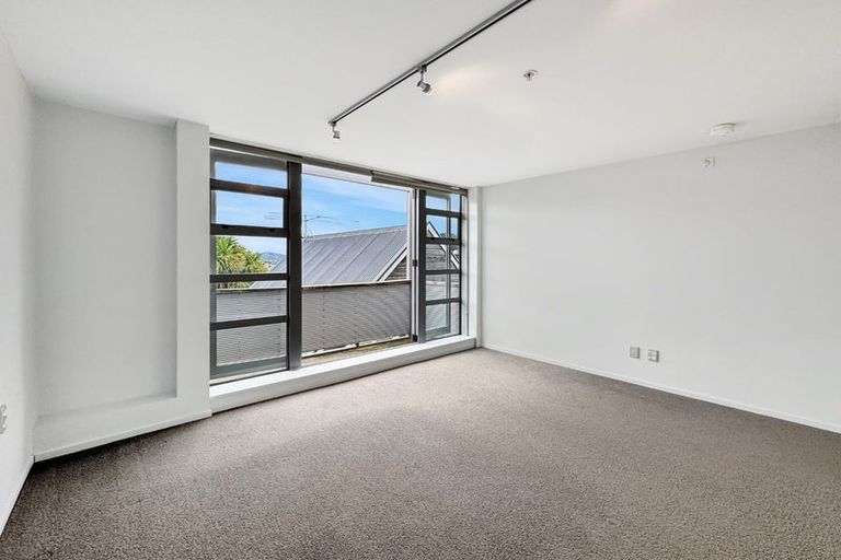 Photo of property in Vespa Apartments, 505/20 Hanson Street, Mount Cook, Wellington, 6021