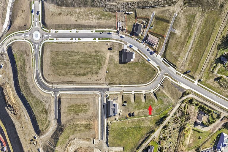 Photo of property in 5 Lake Mckay Drive, Luggate, 9382