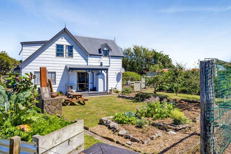 Photo of property in 38 Mcalpine Road, Hawera, 4672