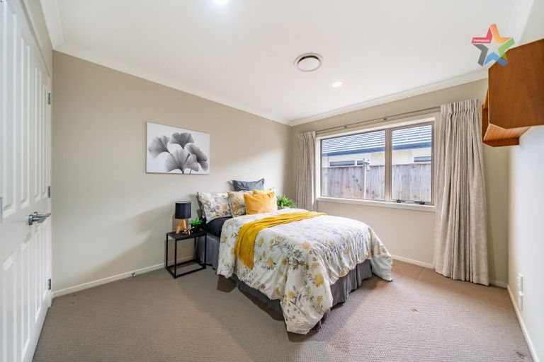 Photo of property in 27 Simpson Crescent, Raumati Beach, Paraparaumu, 5032