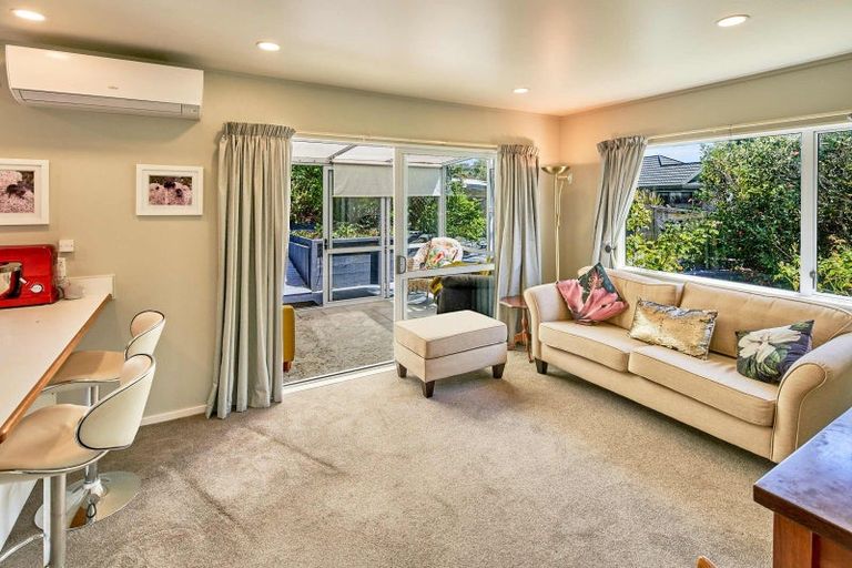 Photo of property in 9 Musket Lane, Whitby, Porirua, 5024