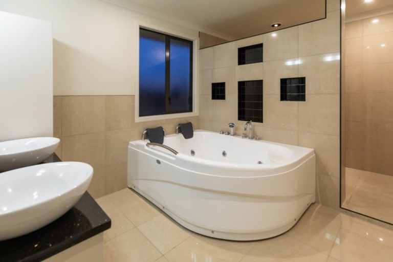 Photo of property in 10 Woodridge Drive, Flagstaff, Hamilton, 3210