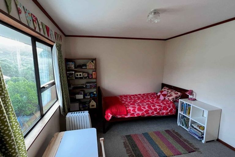 Photo of property in 8 Pukerua Beach Road, Pukerua Bay, 5026