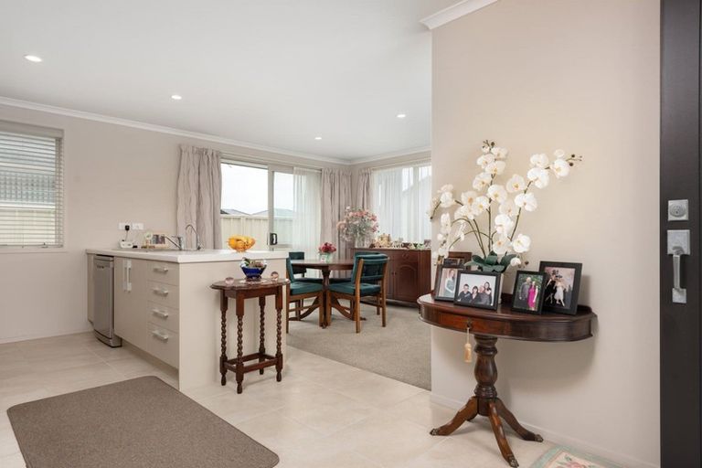 Photo of property in 4 Catamaran Way, Papamoa Beach, Papamoa, 3118