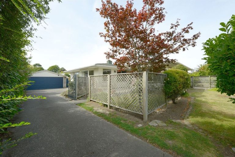 Photo of property in 44 Gladson Avenue, Sockburn, Christchurch, 8042