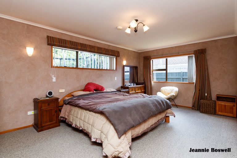 Photo of property in 43 Ihaka Street, Hokowhitu, Palmerston North, 4410