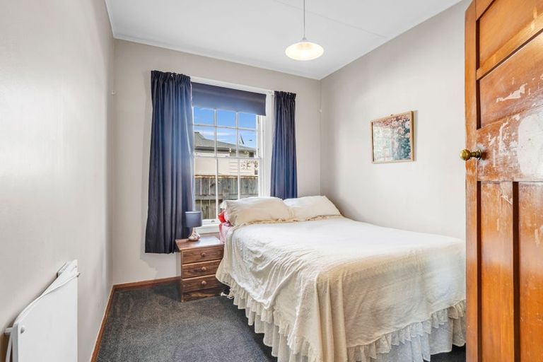 Photo of property in 6 Fairs Road, Milson, Palmerston North, 4414