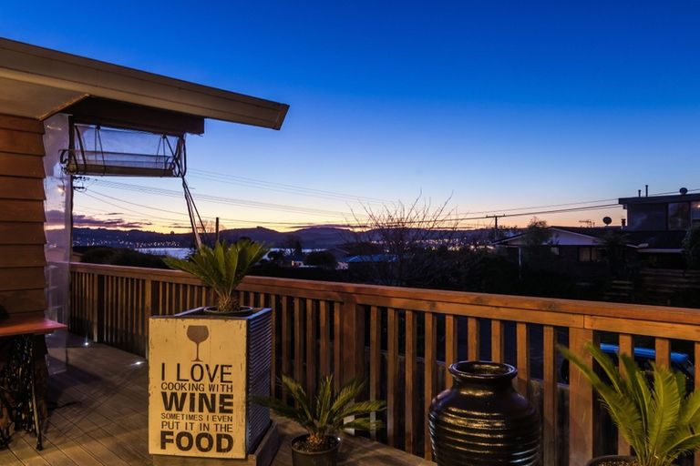 Photo of property in 2/68 Ngamotu Road, Hilltop, Taupo, 3330