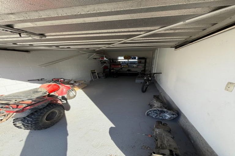 Photo of property in 1/272 Main North Road, Redwood, Christchurch, 8051
