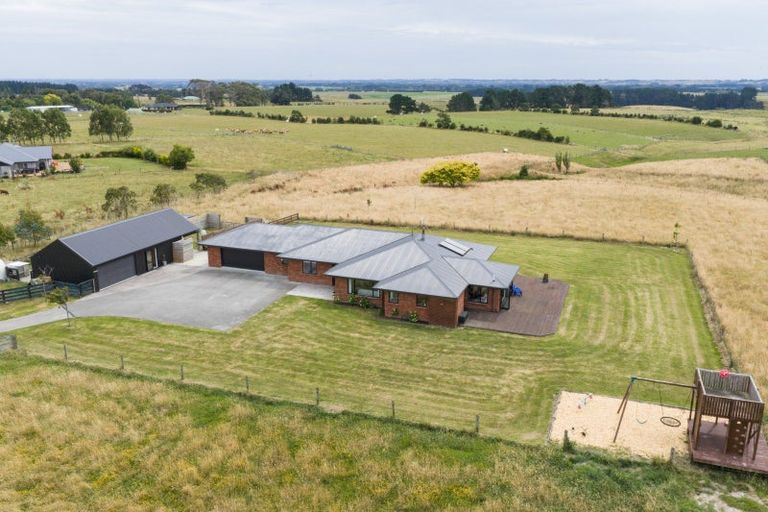 Photo of property in 1061 Taonui Road, Colyton, Feilding, 4775