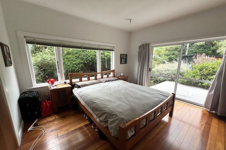 Photo of property in 6 Rangiora Avenue, Kaiwharawhara, Wellington, 6035