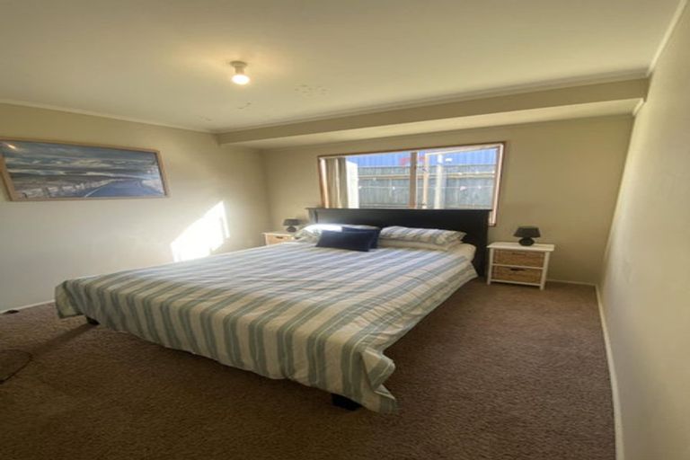 Photo of property in 32 Campion Road, Waikanae Beach, Waikanae, 5036