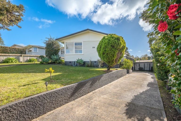 Photo of property in 54 Helena Street, Massey, Auckland, 0614