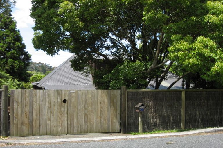 Photo of property in 42 Matua Road, Huapai, Kumeu, 0810