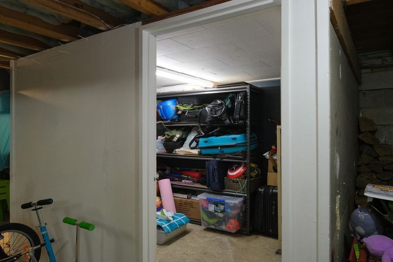 Photo of property in 9 Brooklyn Street, Green Island, Dunedin, 9018