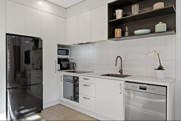 Photo of property in 11/2 Warrant Officer Lane, Hobsonville, Auckland, 0616